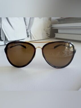 Oakley Kickback Polarized women’s sunglasses